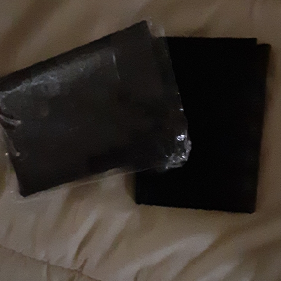 Wallets - Picture 3 of 3